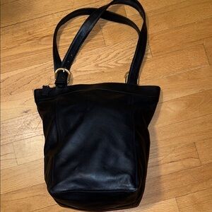 Chic Black Leather Shoulder Bag